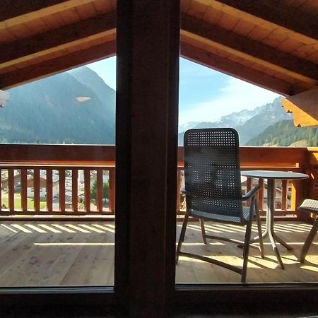 Hotel Flora Alpina Campitello di Fassa Extérieur photo