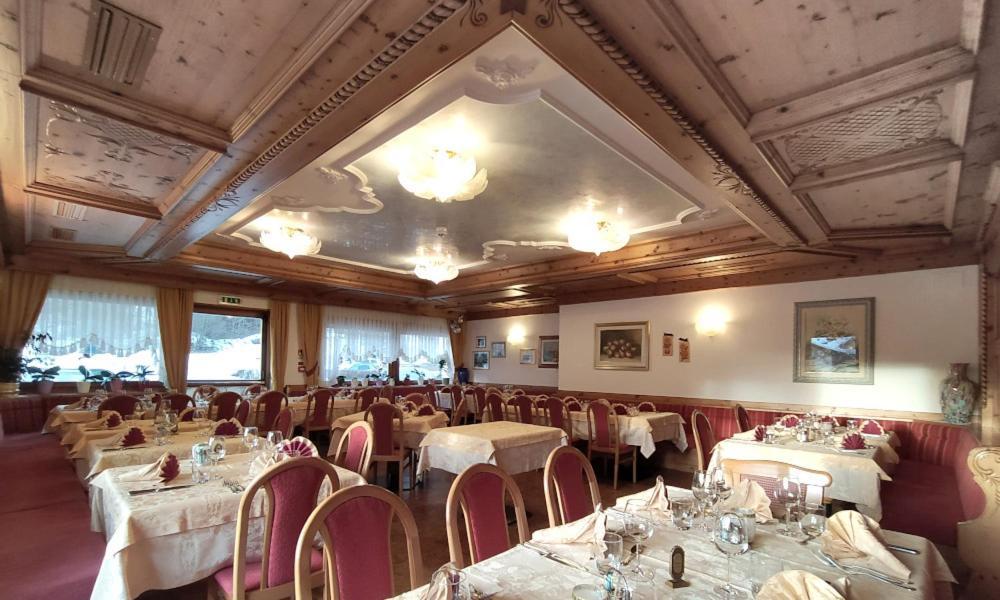 Hotel Flora Alpina Campitello di Fassa Extérieur photo
