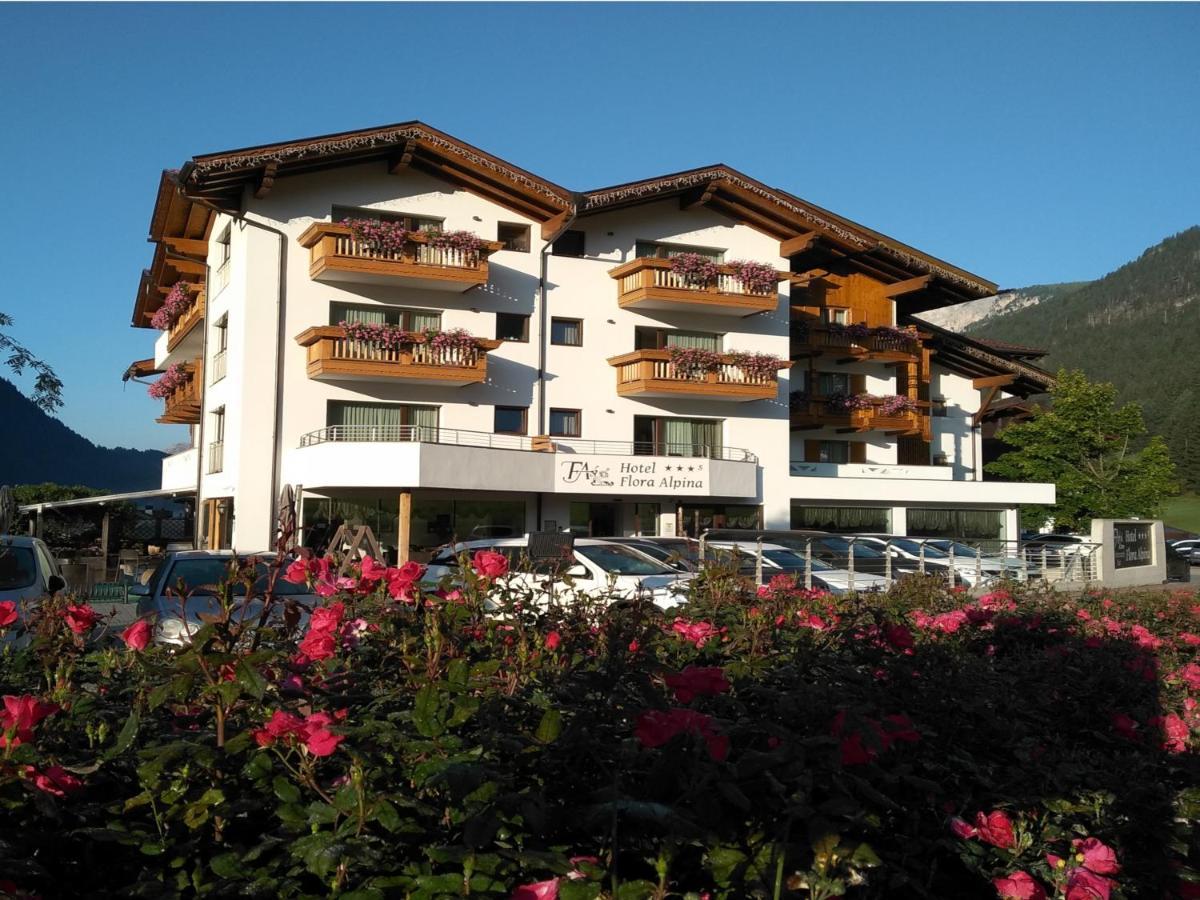 Hotel Flora Alpina Campitello di Fassa Extérieur photo