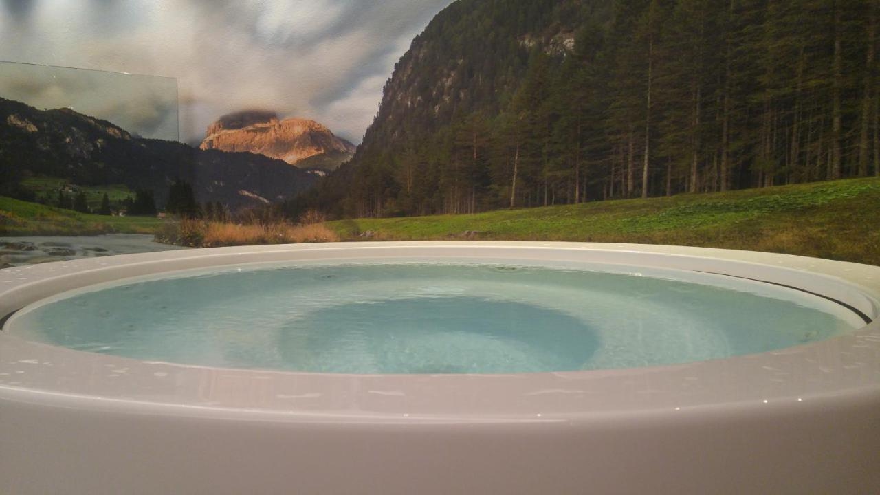 Hotel Flora Alpina Campitello di Fassa Extérieur photo