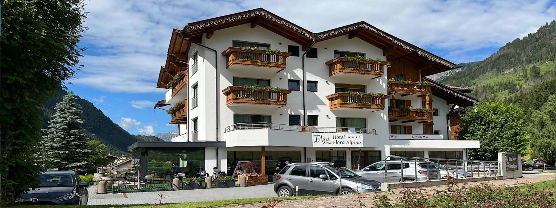 Hotel Flora Alpina Campitello di Fassa Extérieur photo
