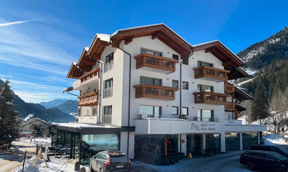 Hotel Flora Alpina Campitello di Fassa Extérieur photo