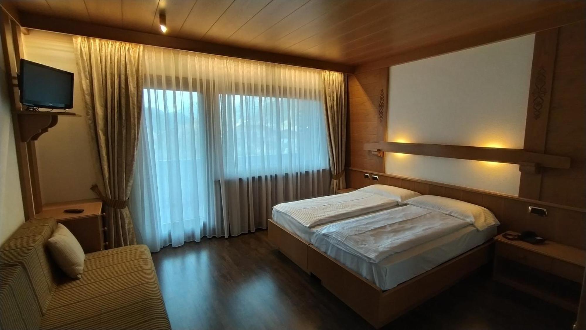 Hotel Flora Alpina Campitello di Fassa Extérieur photo
