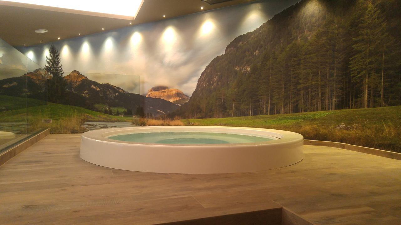 Hotel Flora Alpina Campitello di Fassa Extérieur photo